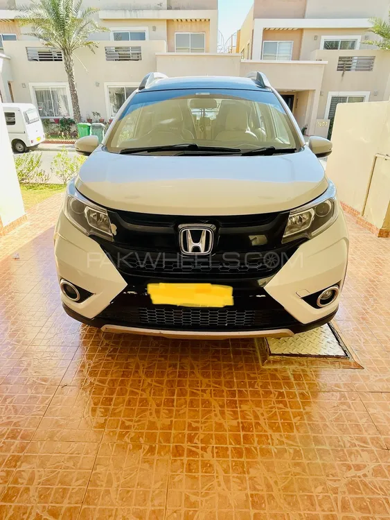 Honda BR-V 2018 for Sale in Hyderabad Image-1