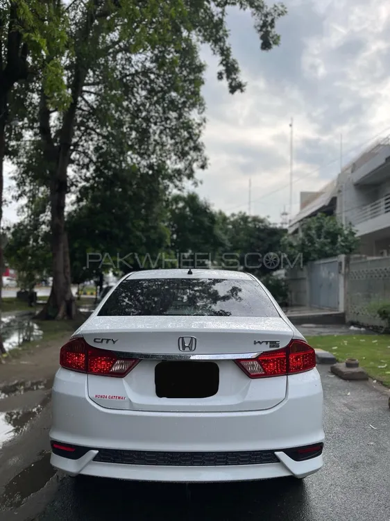 Honda City 2021 for Sale in Lahore Image-1
