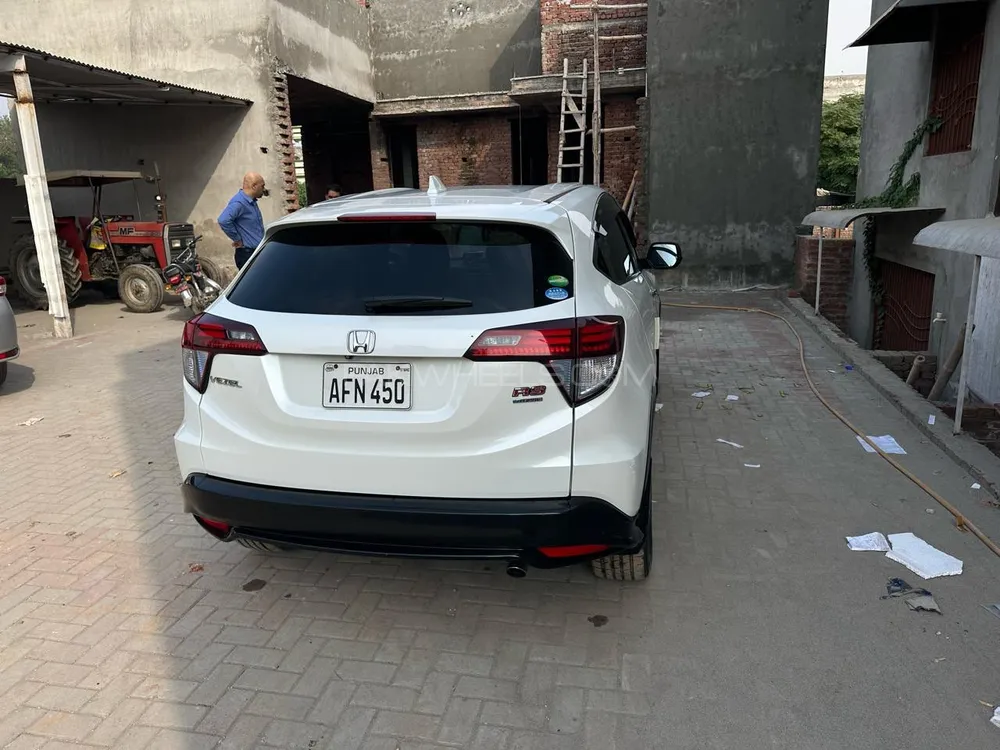 Honda Vezel 2016 for Sale in Lahore Image-1