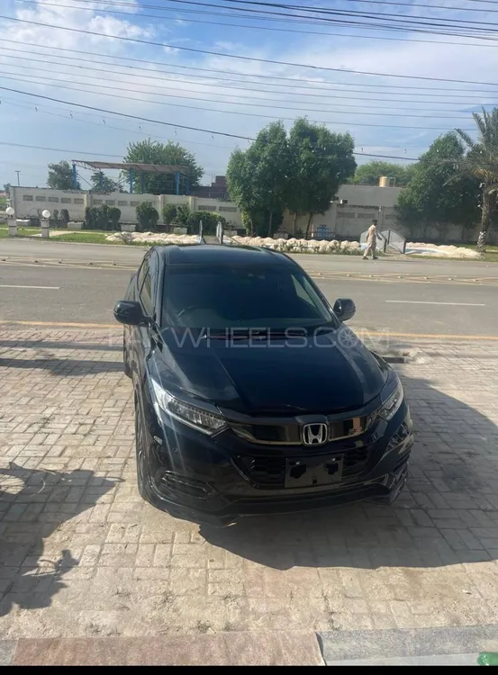 Honda Vezel 2018 for Sale in Sialkot Image-1