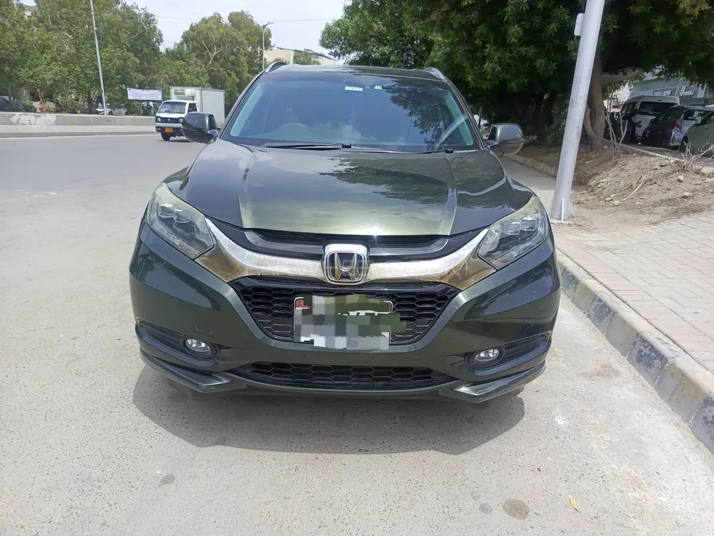 Honda Vezel 2015 for Sale in Karachi Image-1