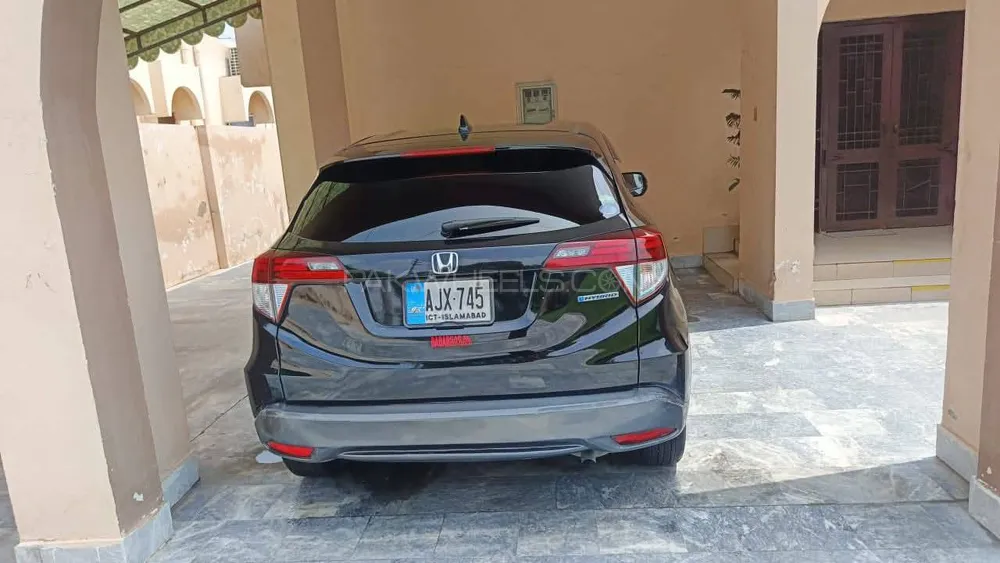 Honda Vezel 2019 for Sale in Lahore Image-1