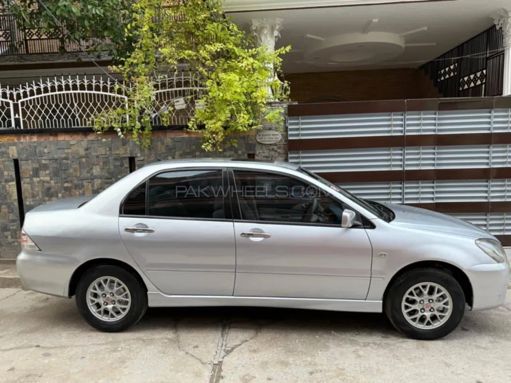 Mitsubishi Lancer 2005 for Sale in Wah cantt Image-1
