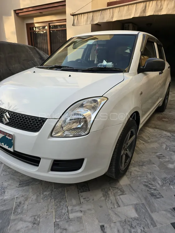 Suzuki Swift 2011 for Sale in Karachi Image-1