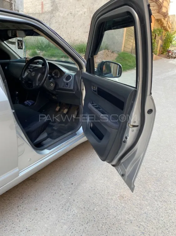 Suzuki Swift 2017 for Sale in Abbottabad Image-1