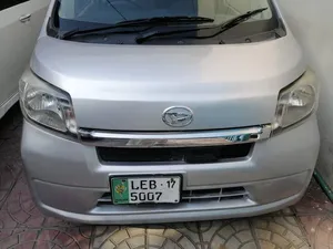Daihatsu Move Custom X 2017 for Sale