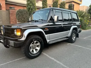 Mitsubishi Pajero Super Exceed 3.0 1986 for Sale
