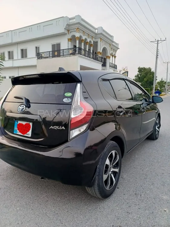 Toyota Aqua 2015 for Sale in Faisalabad Image-1