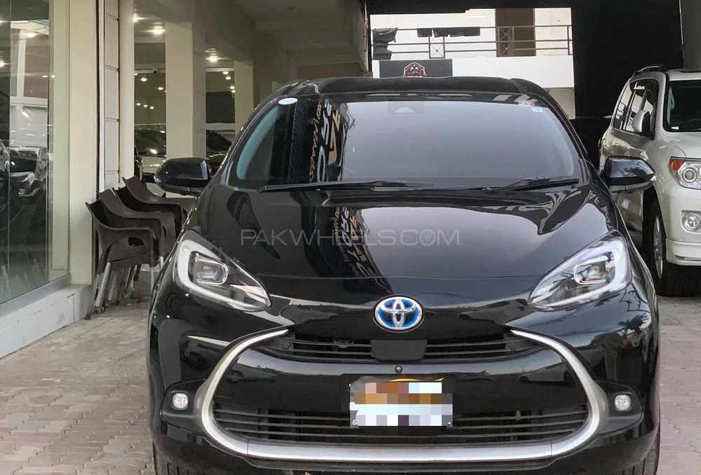 Toyota Aqua 2021 for Sale in Multan Image-1