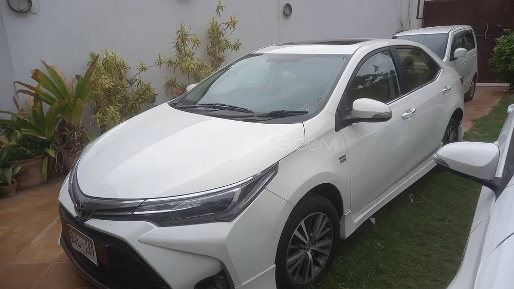 Toyota Corolla 2019 for Sale in Karachi Image-1