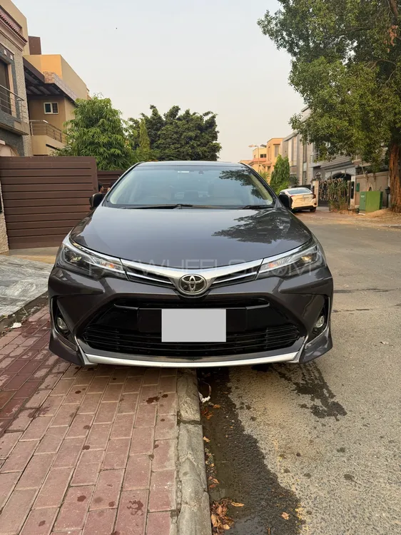 Toyota Corolla 2021 for Sale in Lahore Image-1