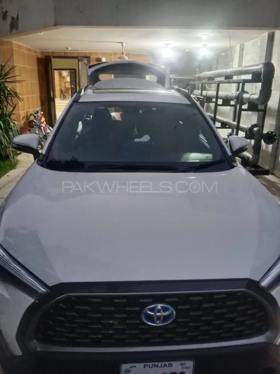 Toyota Corolla Cross 2025 for Sale in Lahore Image-1