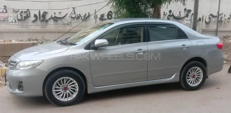 Toyota Corolla 2012 for Sale in Karachi Image-1