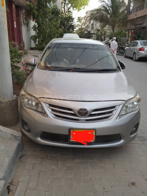 Toyota Corolla 2013 for Sale in Karachi Image-1