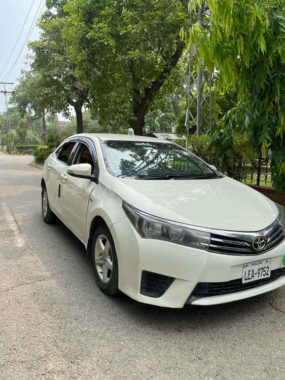 Toyota Corolla 2015 for Sale in Lahore Image-1