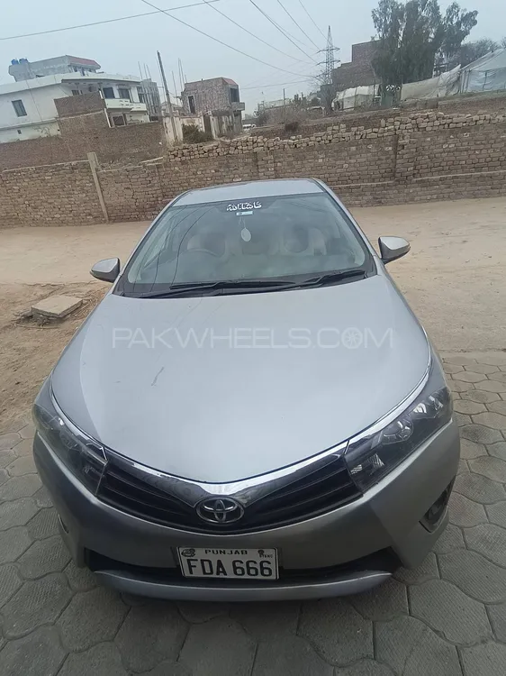 Toyota Corolla 2015 for Sale in Faisalabad Image-1