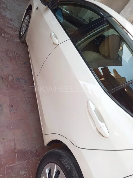Toyota Corolla 2017 for Sale in Muzaffar Gargh Image-1
