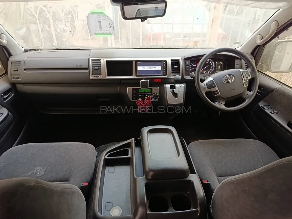 Toyota Hiace 2021 for Sale in Karachi Toyota Hiace 2021 for Sale in Karachi Image-12