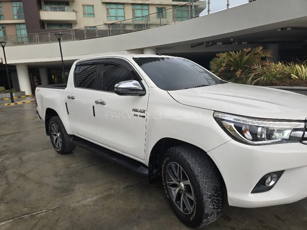 Toyota Hilux 2019 for Sale in Karachi Image-1