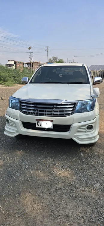 Toyota Hilux 2014 for Sale in Peshawar Image-1
