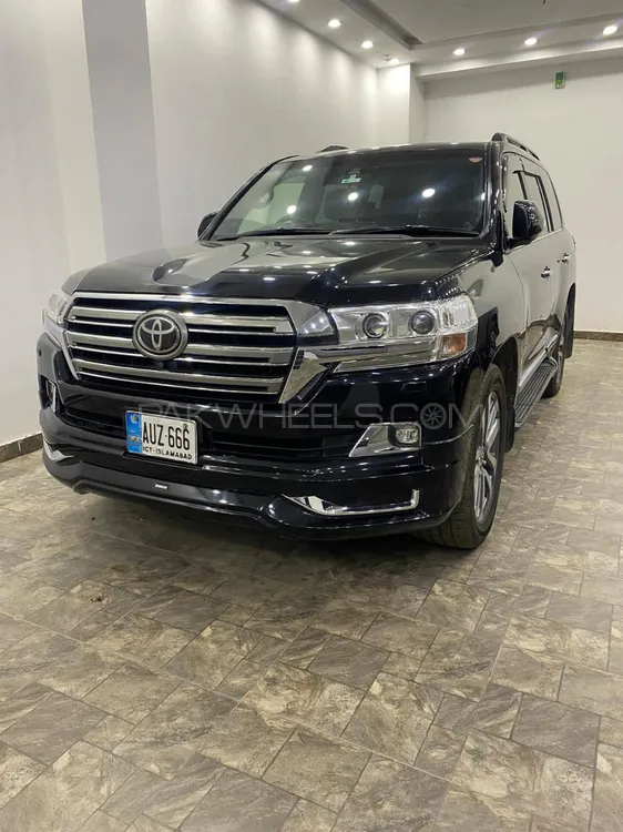 Toyota Land Cruiser 2017 for Sale in Islamabad Image-1