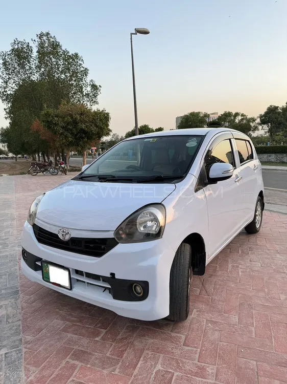 Toyota Pixis Epoch 2013 for Sale in Lahore Image-1