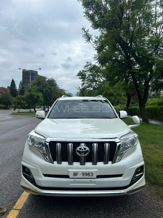 Toyota Prado 2011 for Sale in Islamabad Image-1