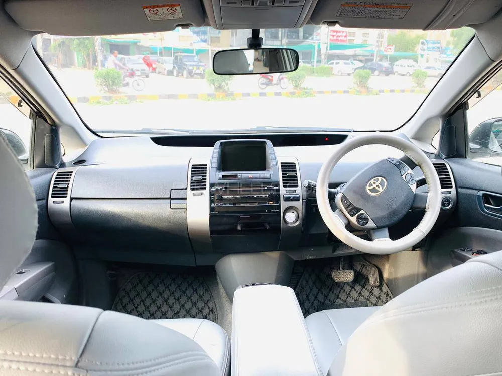 ٹویوٹا پریوس 2008 for Sale in لاہور Image-1