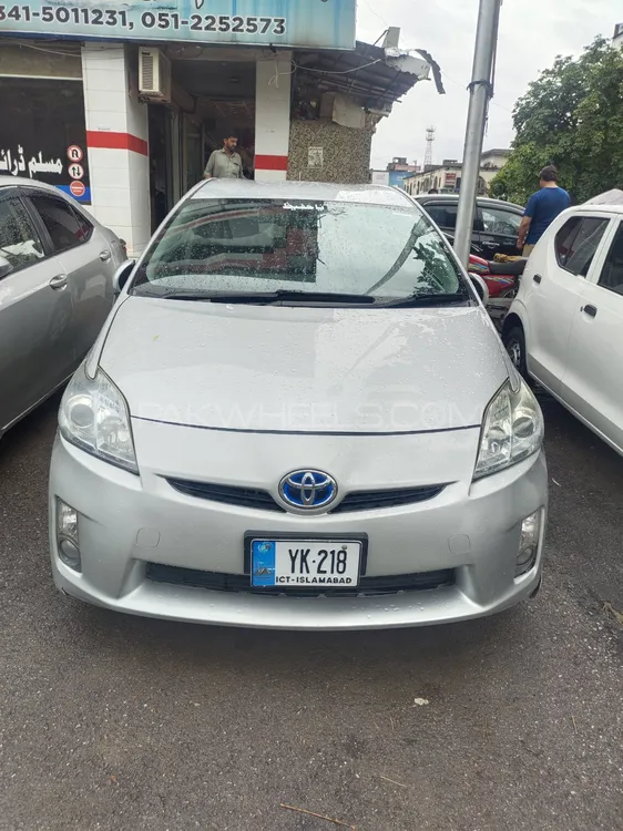 Toyota Prius 2010 for Sale in Islamabad Image-1