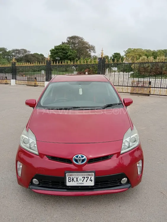 Toyota Prius 2014 for Sale in Karachi Image-1