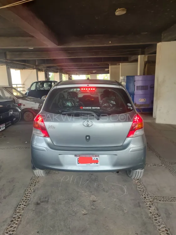 Toyota Vitz 2010 for Sale in Karachi Image-1
