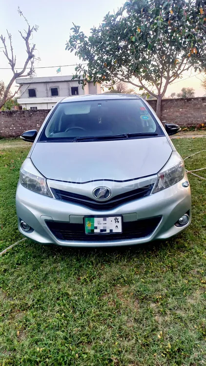 Toyota Vitz 2011 for Sale in Mirpur A.K. Image-1
