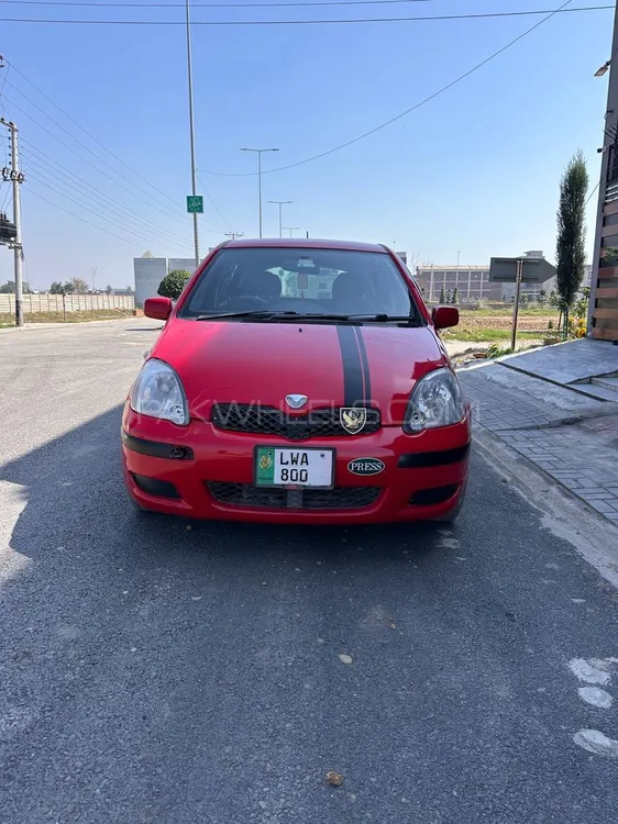 Toyota Vitz 2002 for Sale in Sialkot Image-1