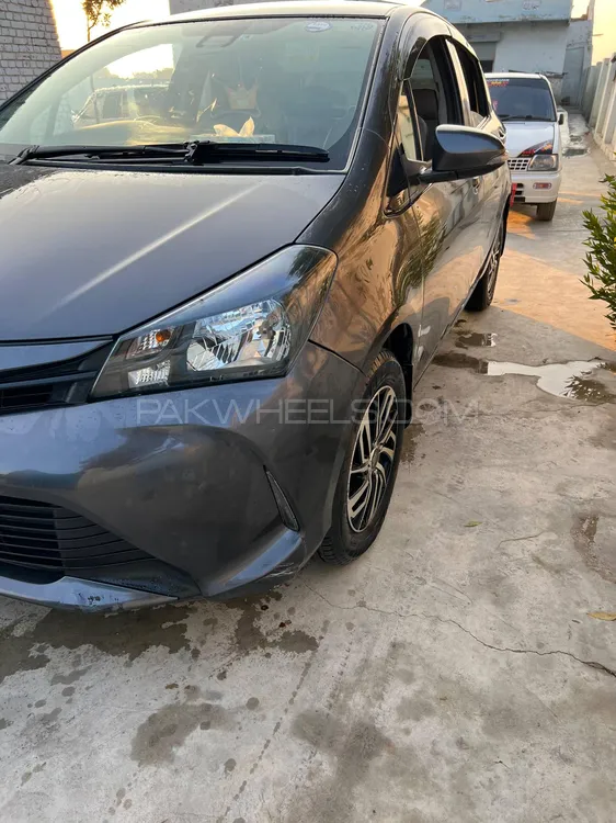 Toyota Vitz 2020 for Sale in Karachi Image-1