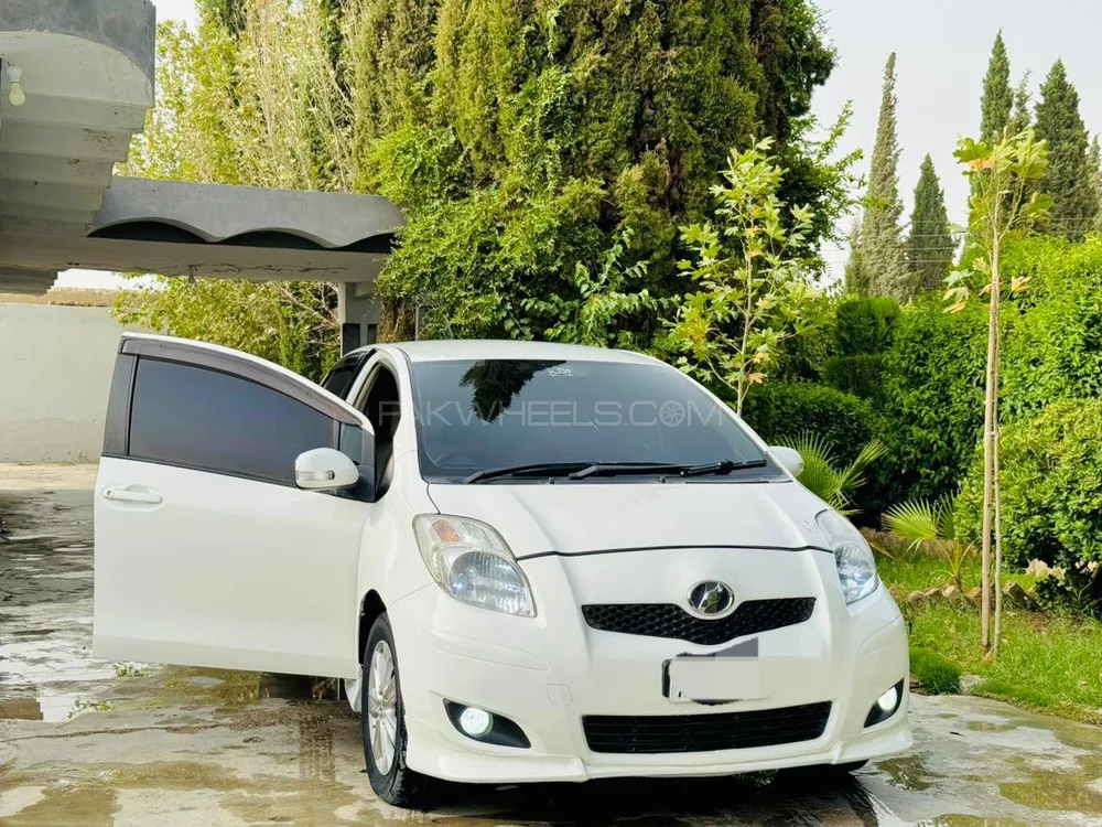 Toyota Vitz 2007 for Sale in Quetta Image-1