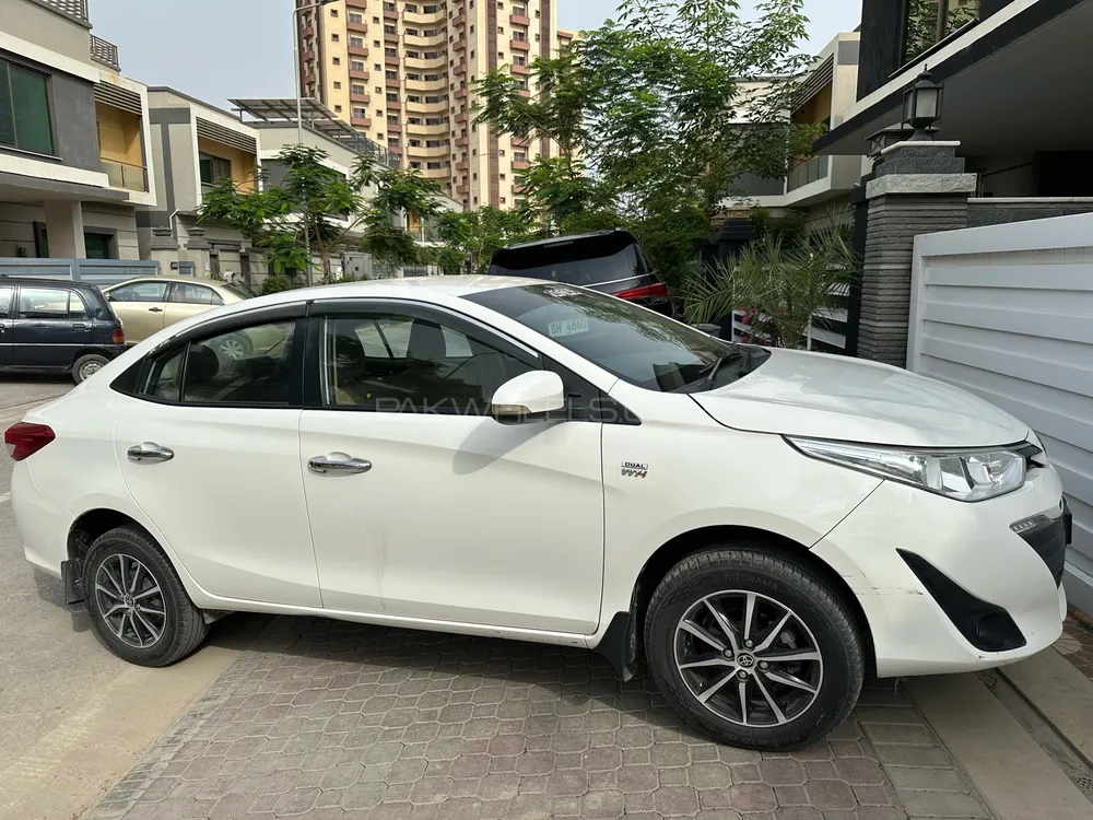 Toyota Yaris Sedan 2021 for Sale in Karachi Image-1