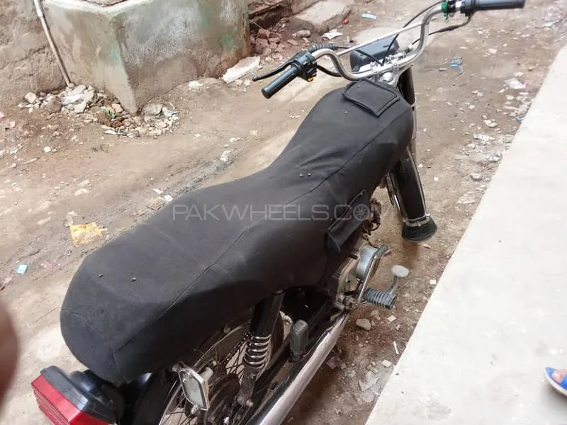 Unique Xtreme UD 70 2010 for Sale Image-1