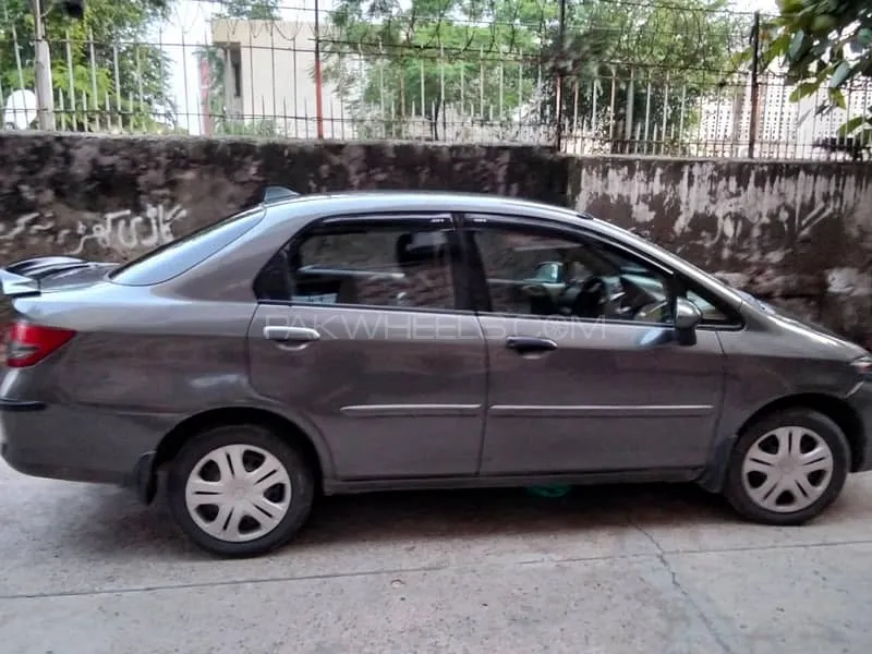 Honda City 2005 for Sale in Lahore Image-1