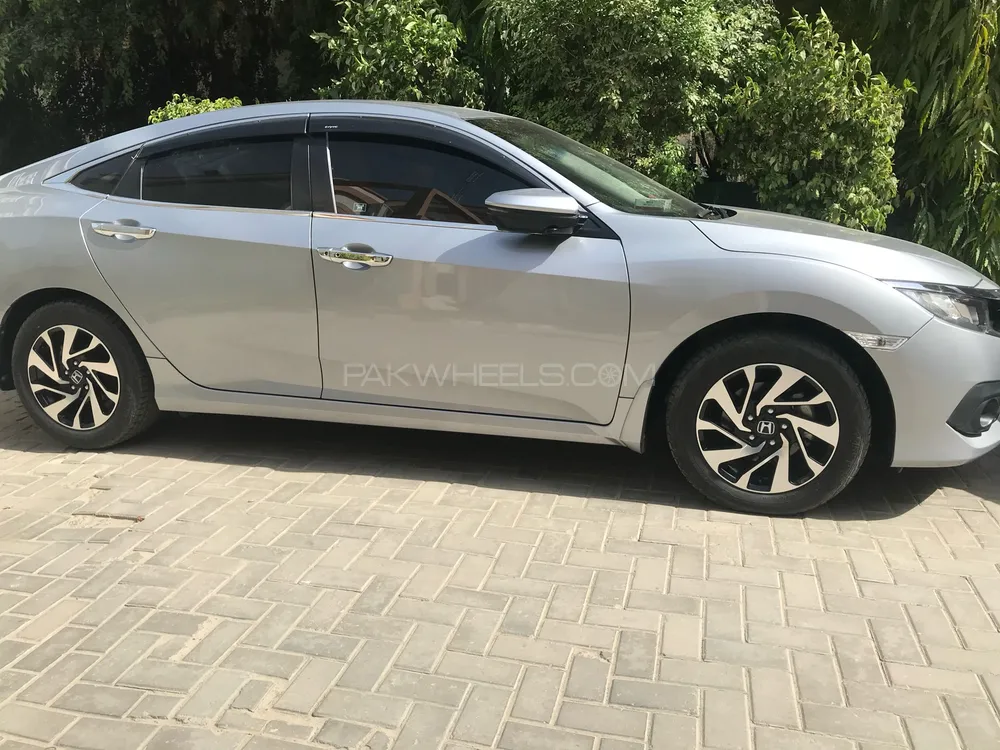 Honda Civic 2018 for Sale in Bahawalpur Image-1