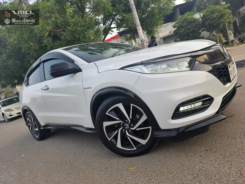 Honda Vezel 2018 for Sale in Karachi Image-1