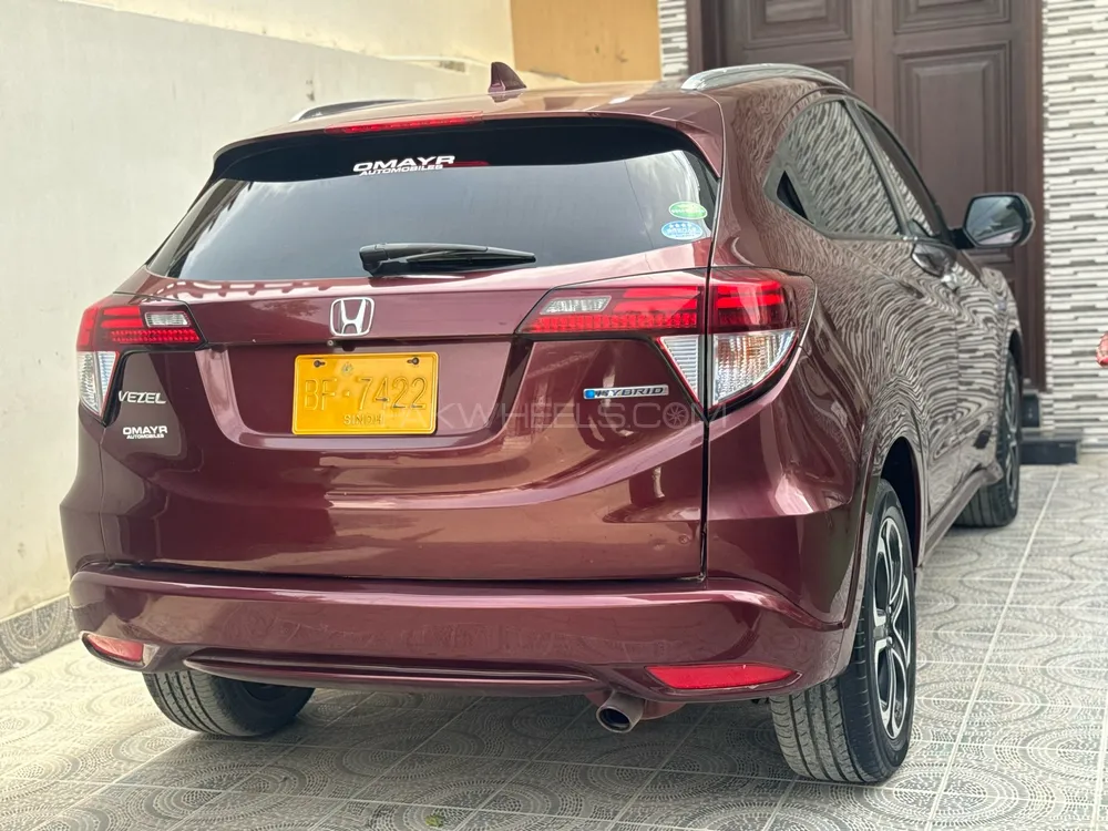 Honda Vezel 2015 for Sale in Karachi Image-1