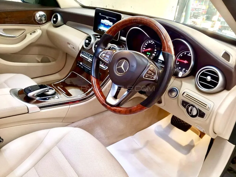 Mercedes Benz C Class 2017 for Sale in Karachi Image-1