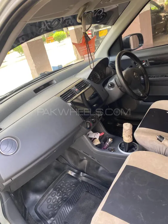 Suzuki Swift 2012 for Sale in Hyderabad Image-1