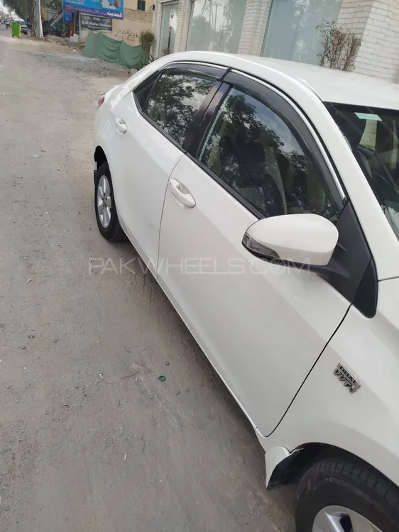 Toyota Corolla 2015 for Sale in Lahore Image-1