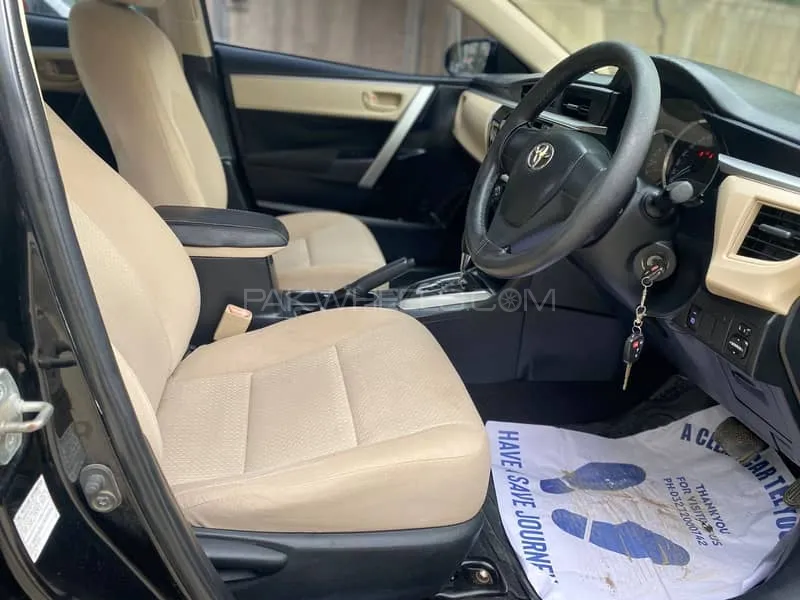 Toyota Corolla 2015 for Sale in Karachi Image-1