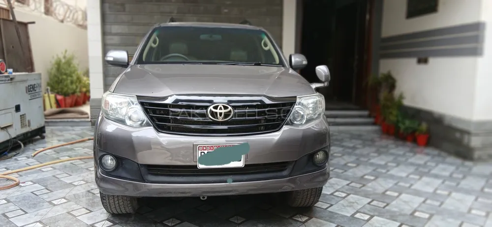 Toyota Fortuner 2015 for Sale in Karachi Image-1