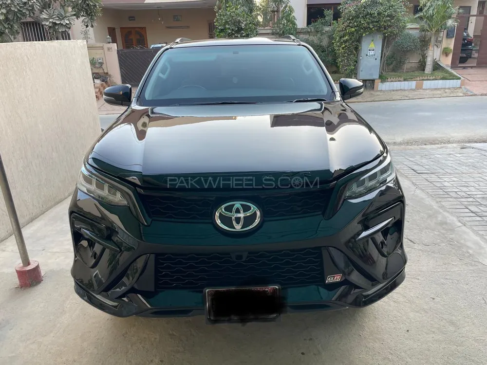 Toyota Fortuner 2018 for Sale in Faisalabad Image-1