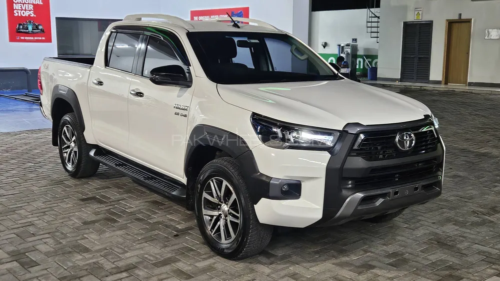 Toyota Hilux 2019 for Sale in Sialkot Image-1