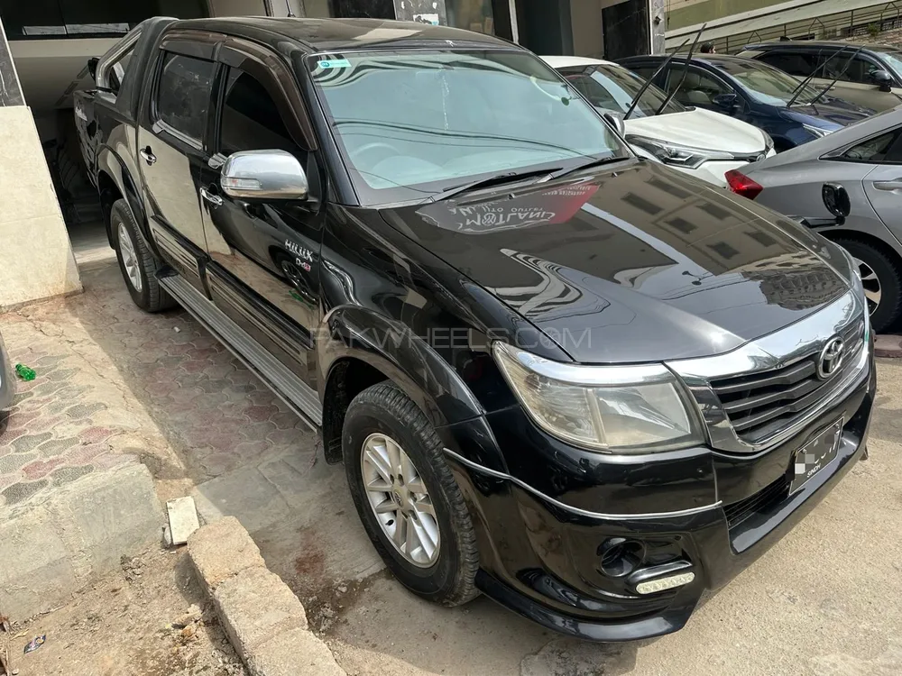 Toyota Hilux 2016 for Sale in Karachi Image-1