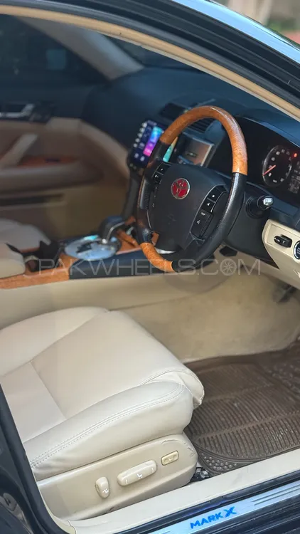 Toyota Mark X 2004 for Sale in Lahore Toyota Mark X 2004 for Sale in Lahore Image-7